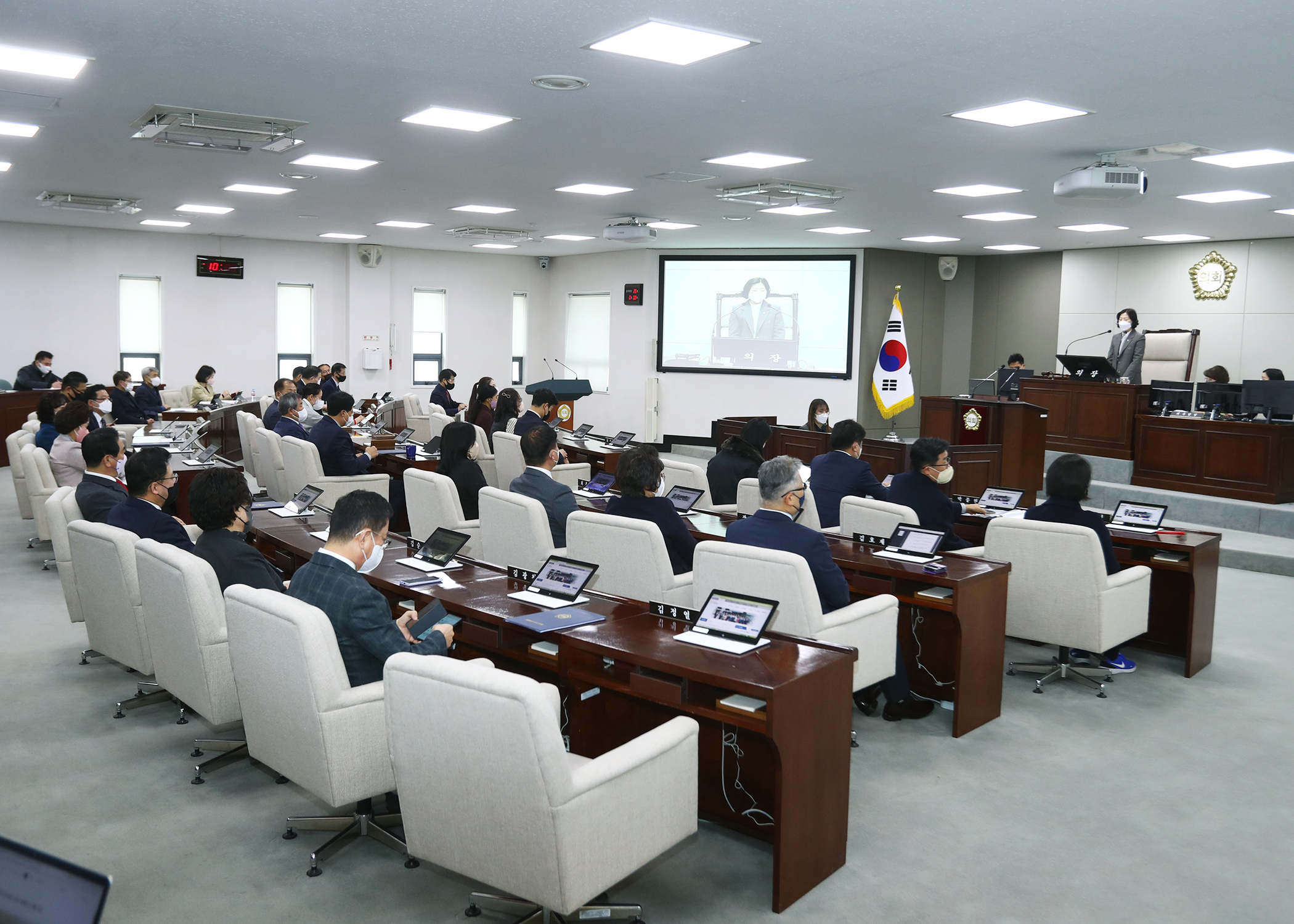 제298회 정례회 제2차 본회의 - 9