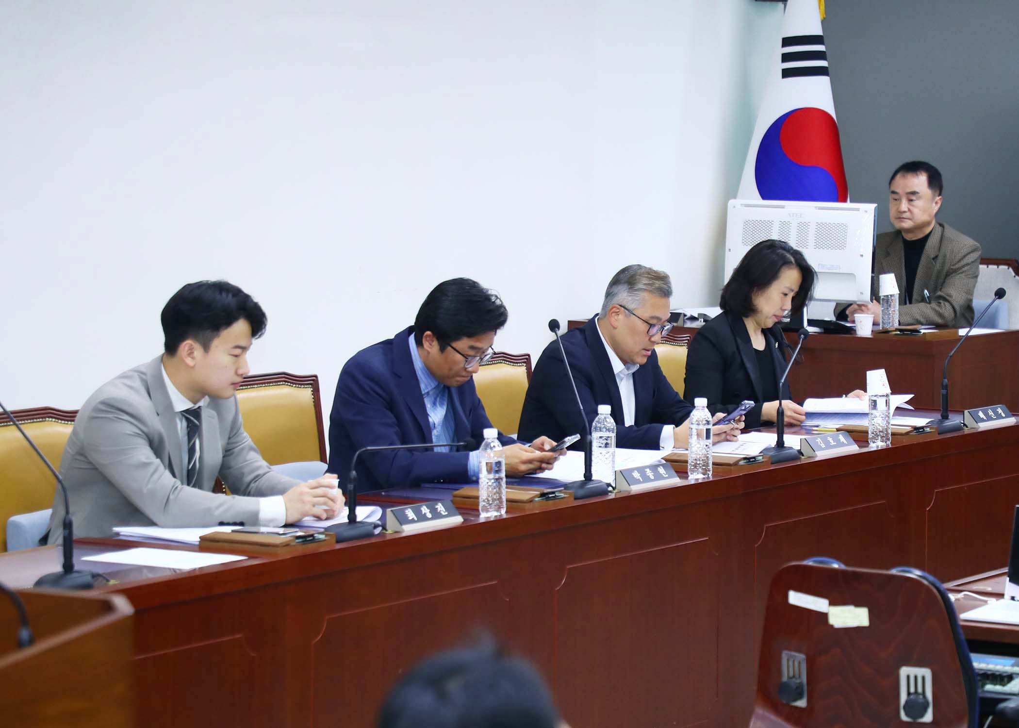제306회 임시회 운영위원회 - 5
