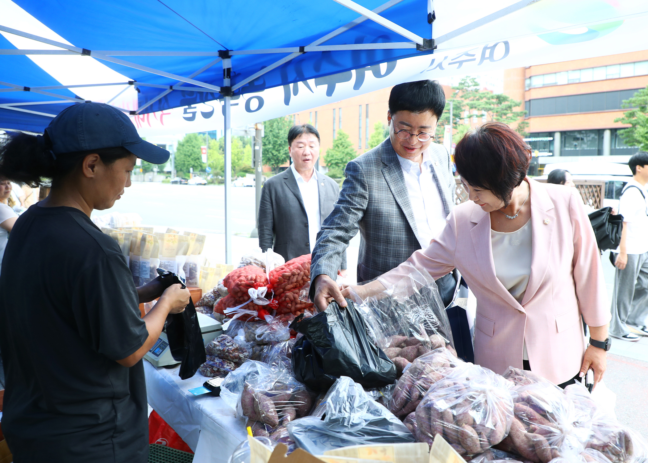 추석맞이 직거래장터 방문 - 6