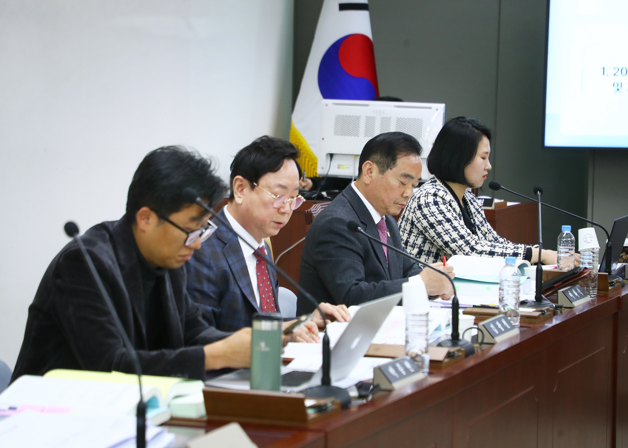 제318회 정례회 행정교육위원회 - 10