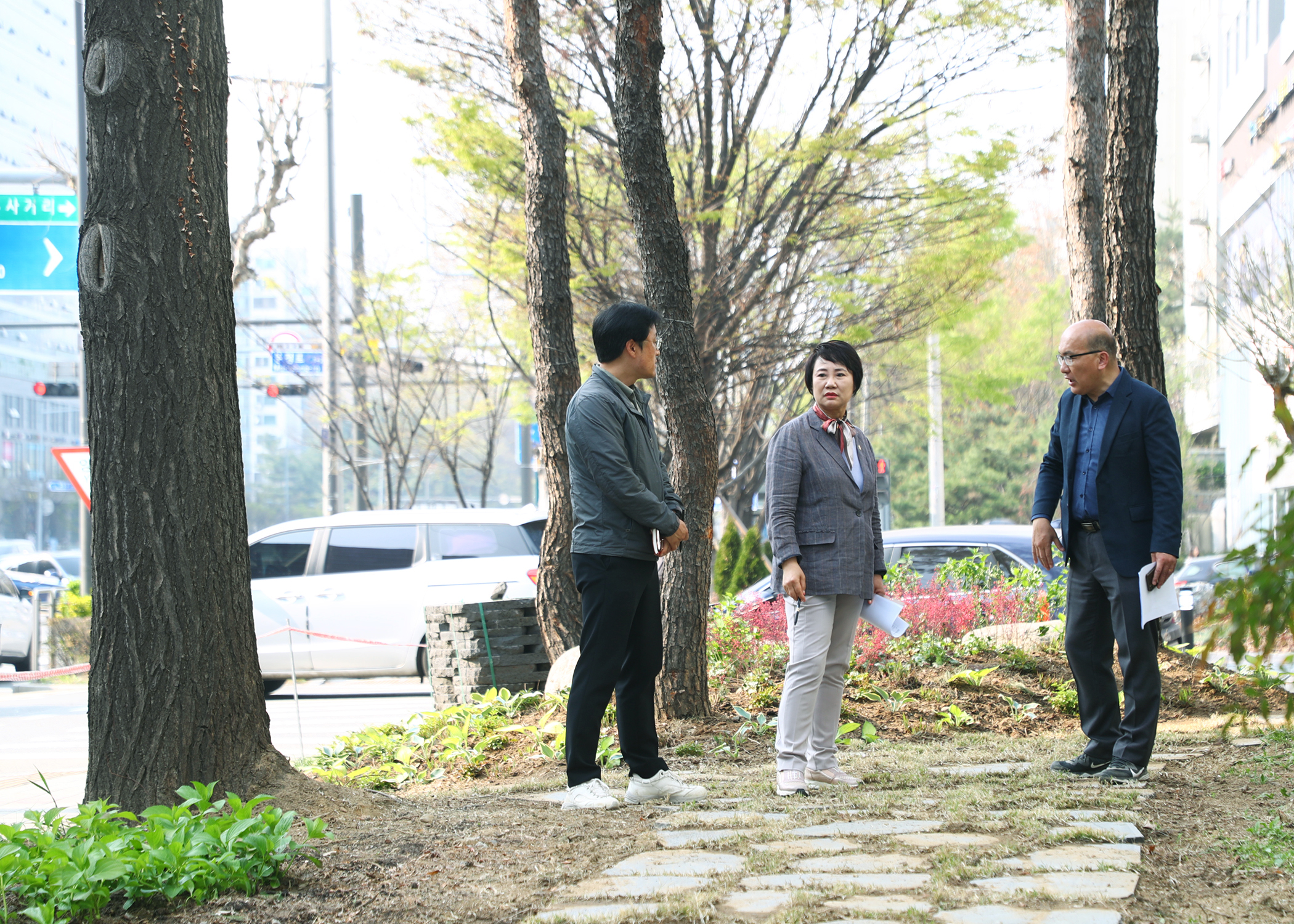 보행녹지를 연계한 가로변(완충녹지) 쉼터 조성사업 현장방문 - 2