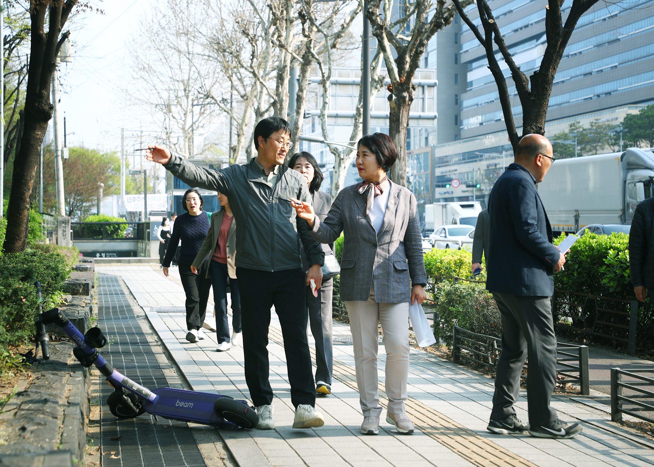 보행녹지를 연계한 가로변(완충녹지) 쉼터 조성사업 현장방문 - 1