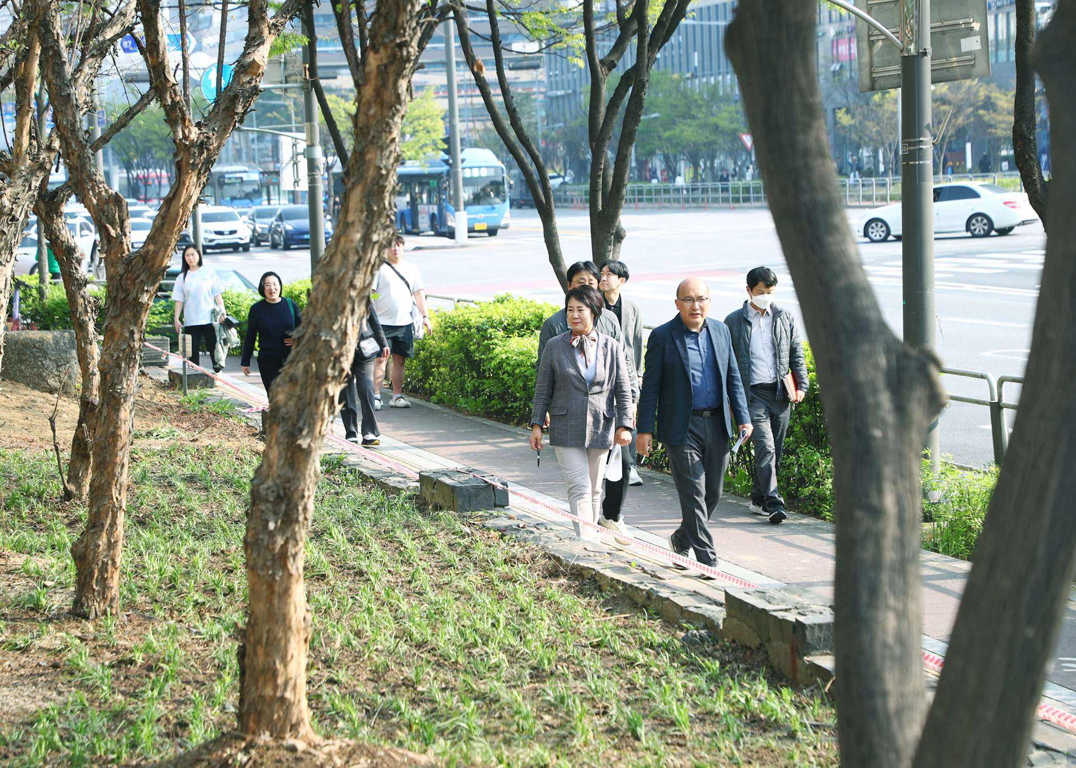 보행녹지를 연계한 가로변(완충녹지) 쉼터 조성사업 현장방문 - 8
