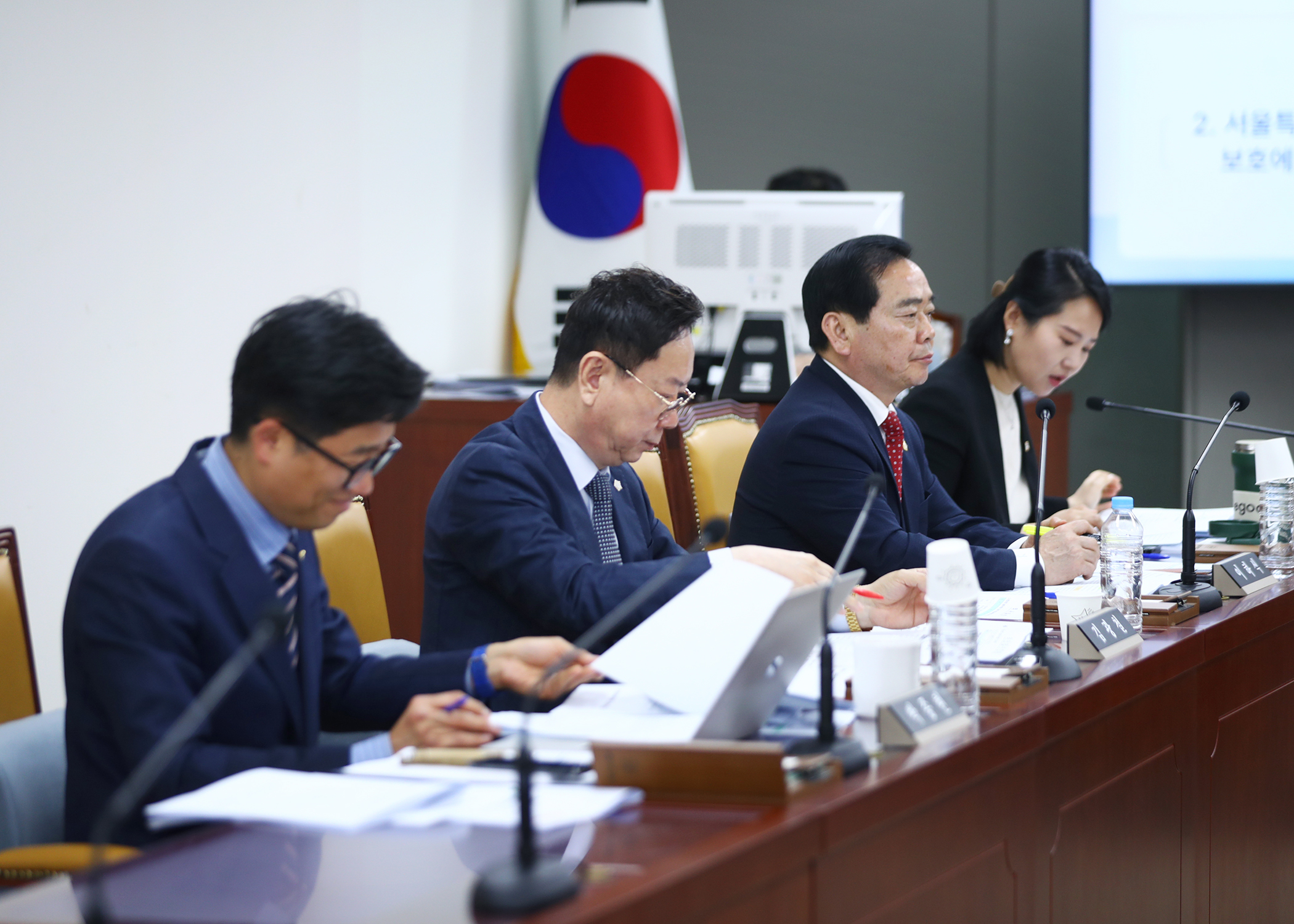 제321회 임시회 행정교육위원회 - 7