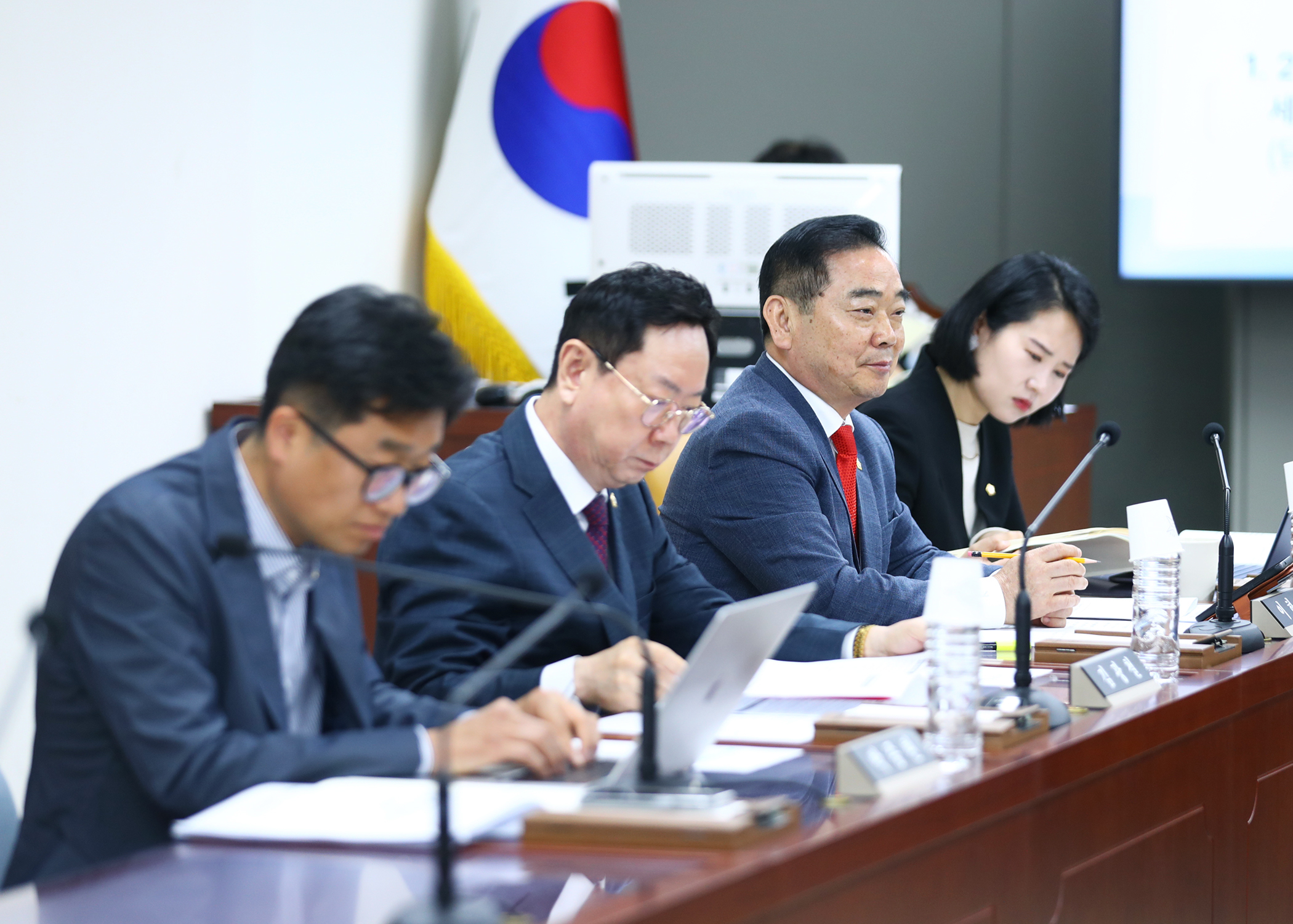 제322회 임시회 행정교육위원회 - 8
