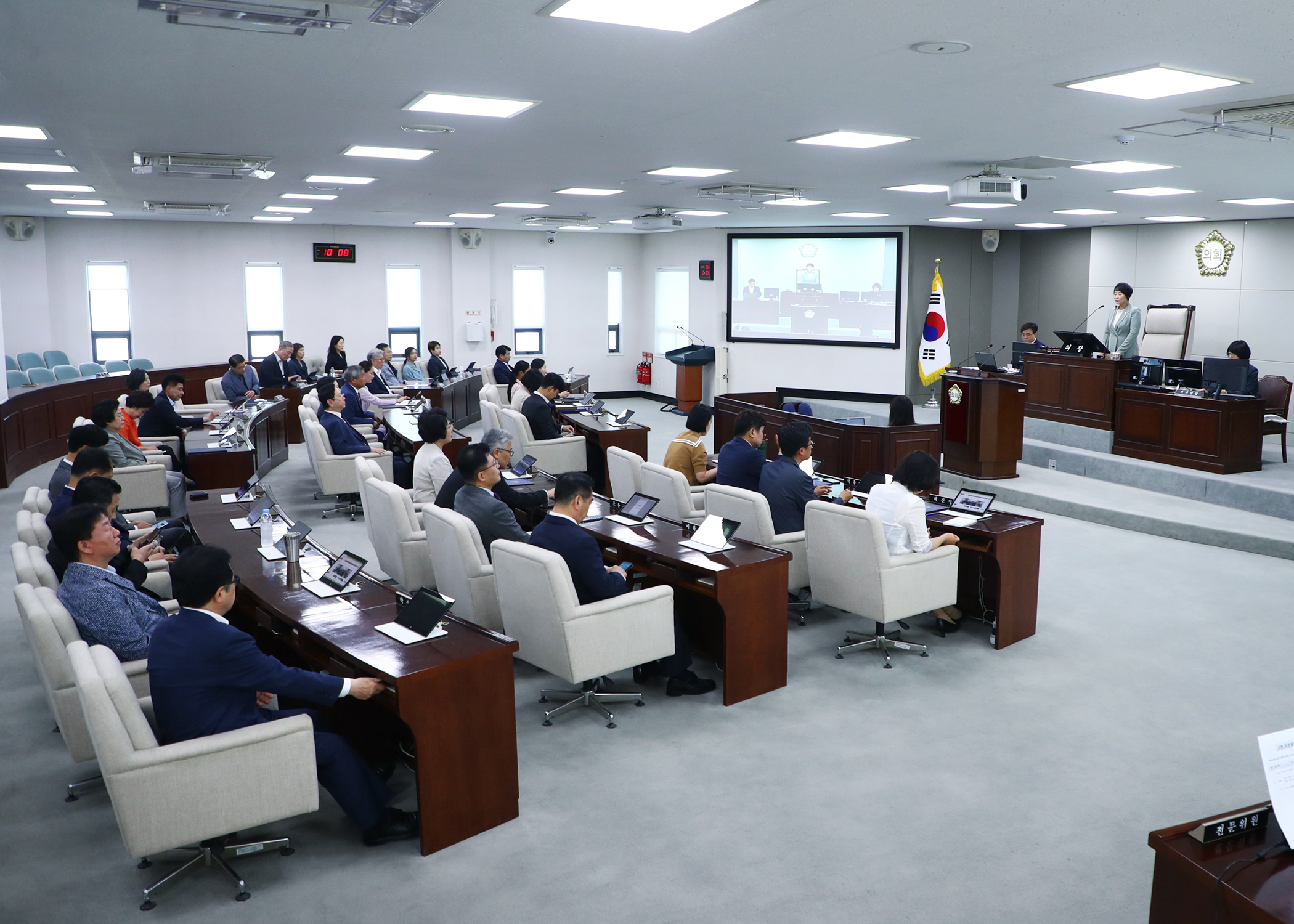 제323회 정례회 개회 - 4