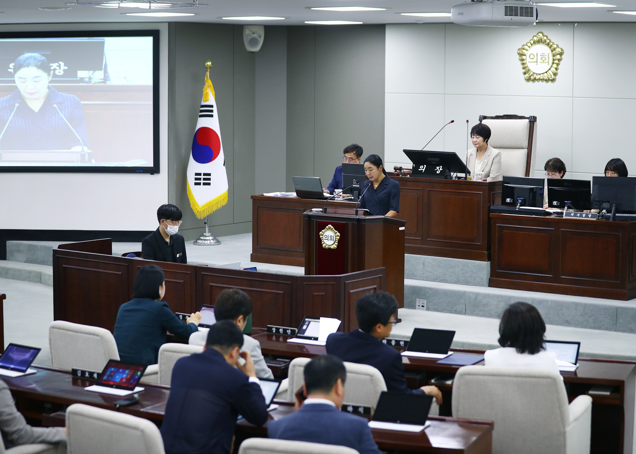 제323회 정례회 폐회 - 11