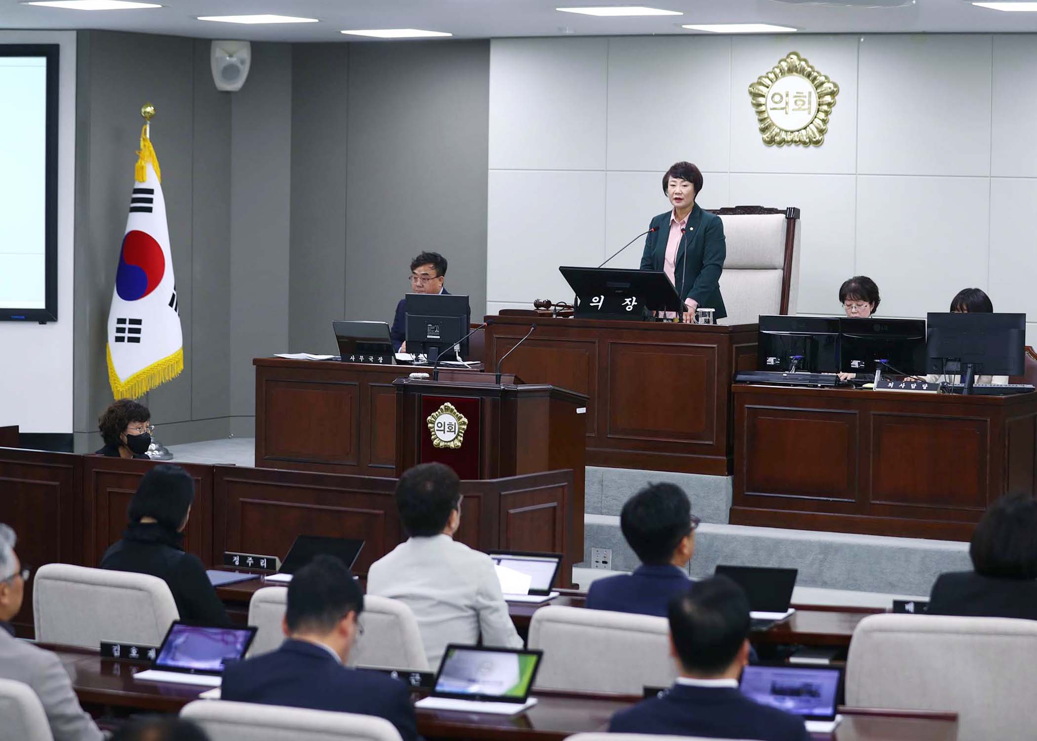 제326회 임시회 폐회 - 1
