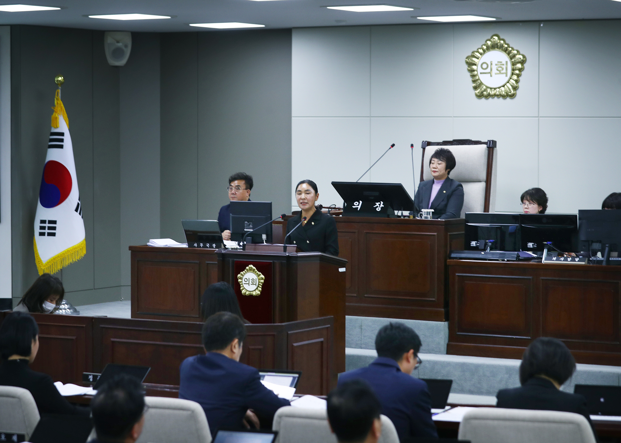 제327회 정례회 개회 - 13