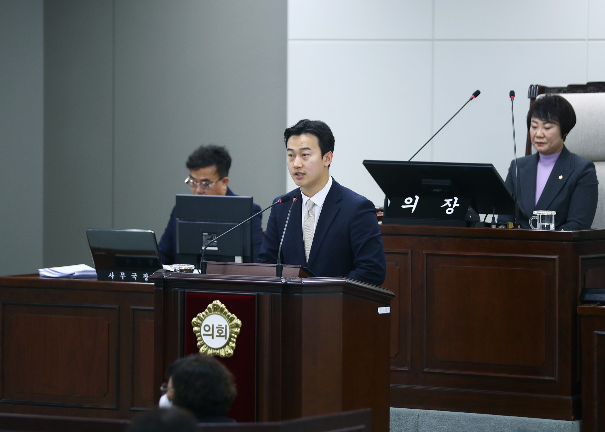 제327회 정례회 개회 - 17