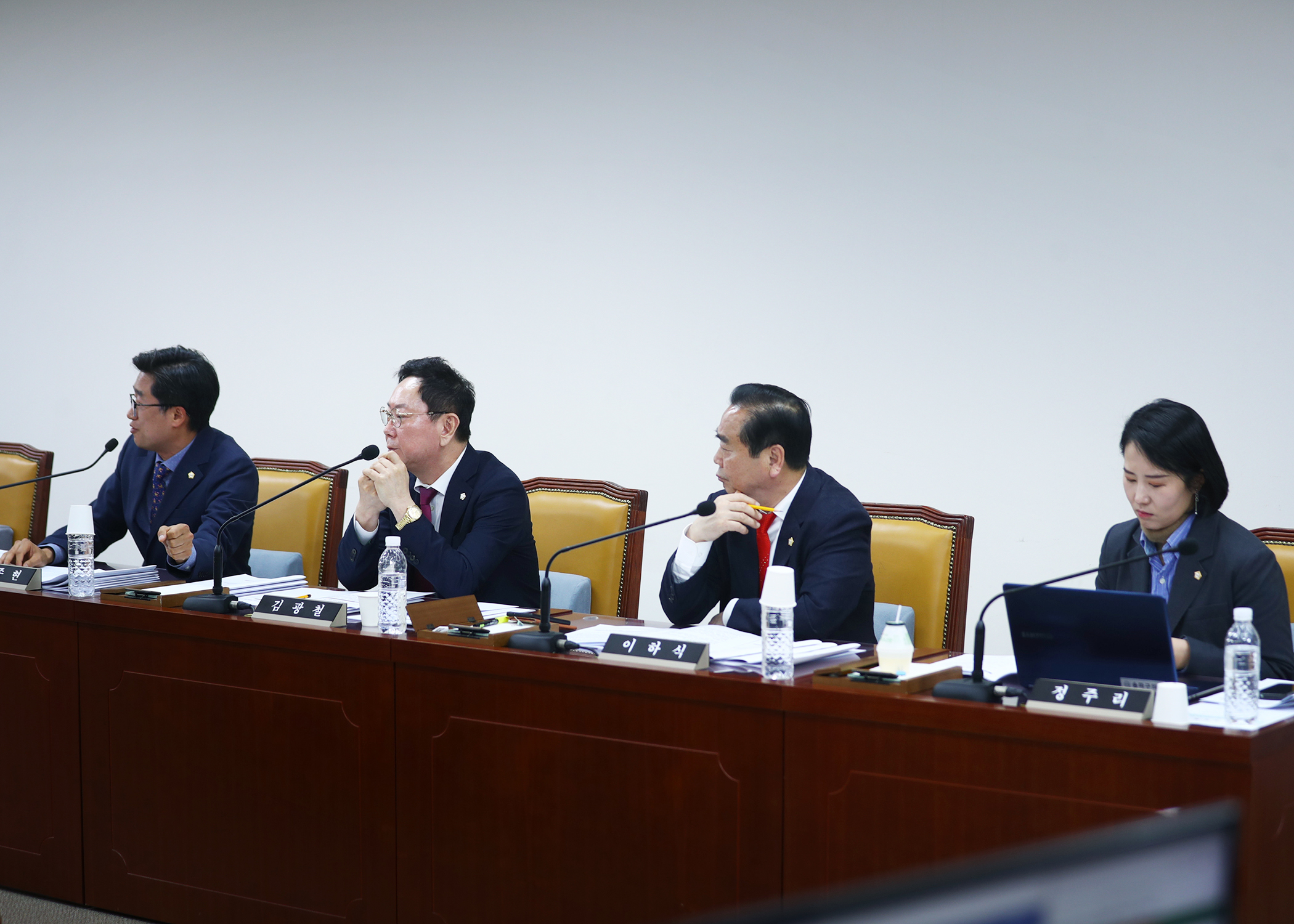 제327회 정례회 행정교육위원회 - 3