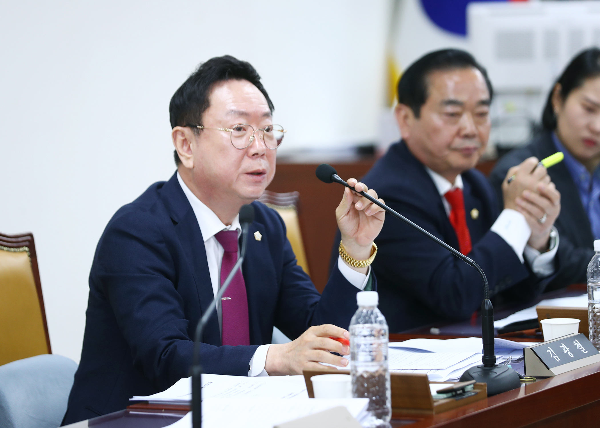 제327회 정례회 행정교육위원회 - 8