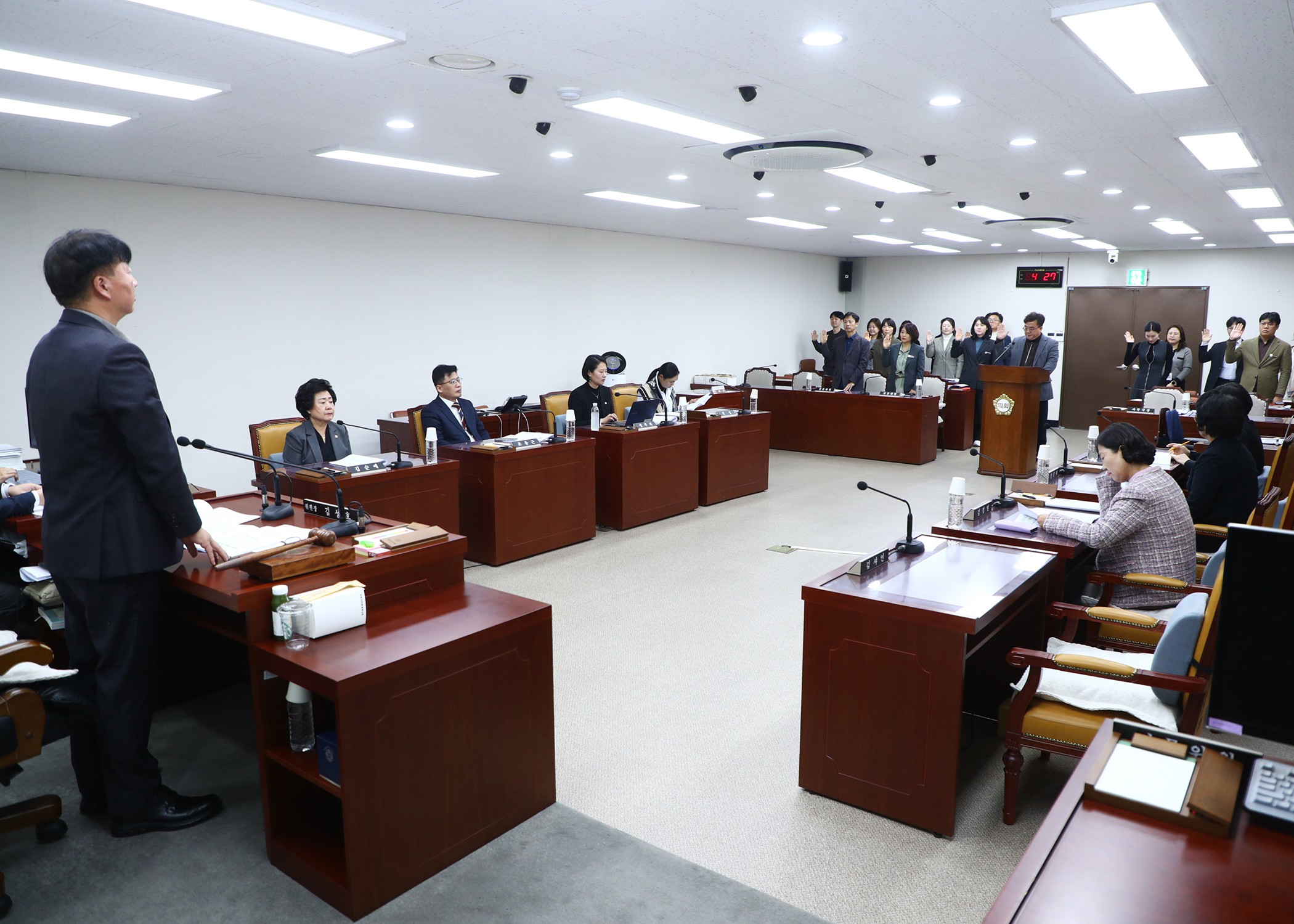 송파구의회 행정사무감사 - 4