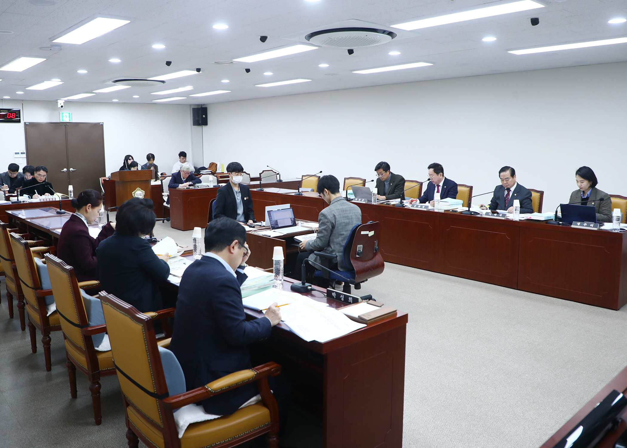 제327회 정례회 행정교육위원회 - 1