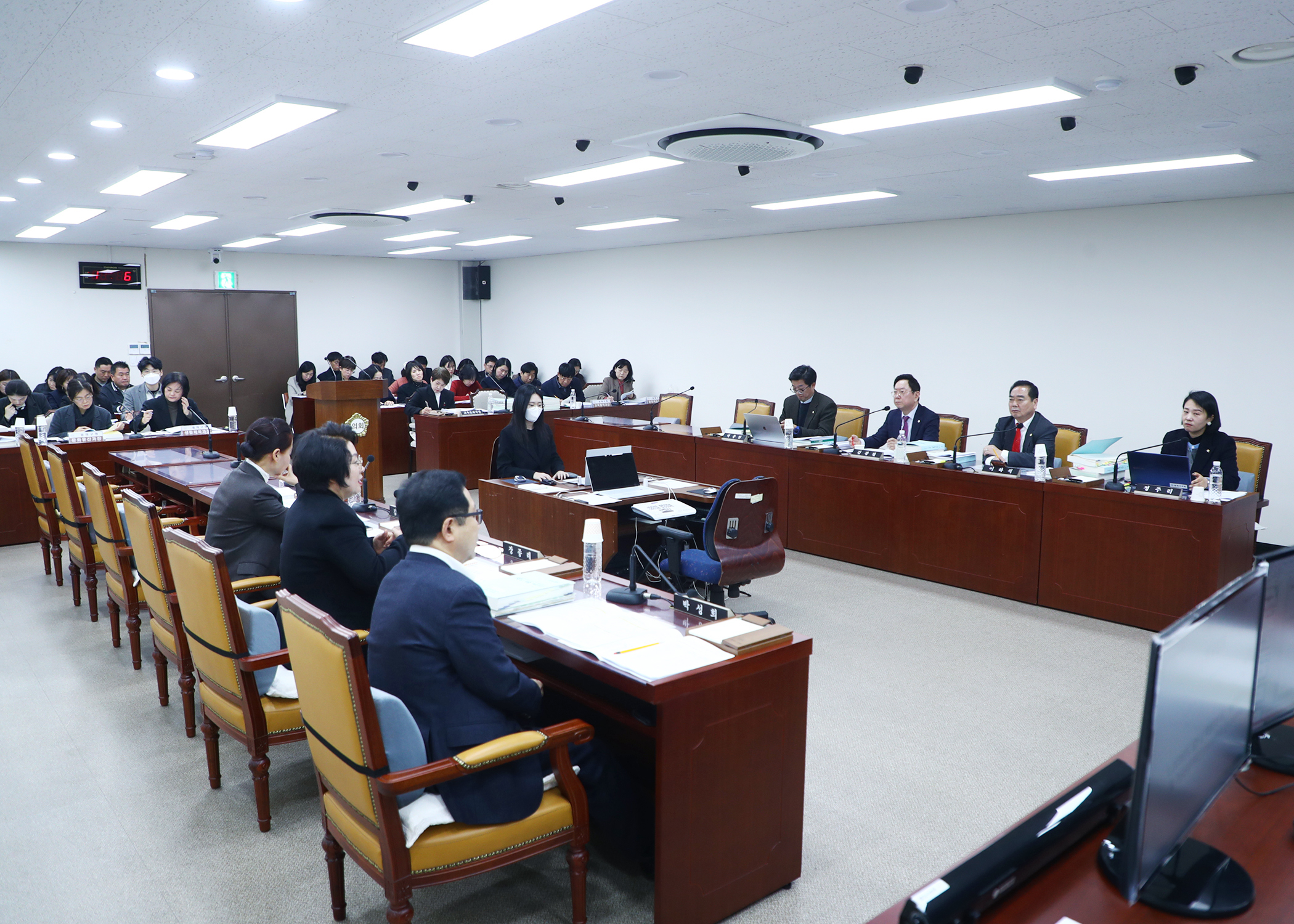 제327회 정례회 행정교육위원회 - 3