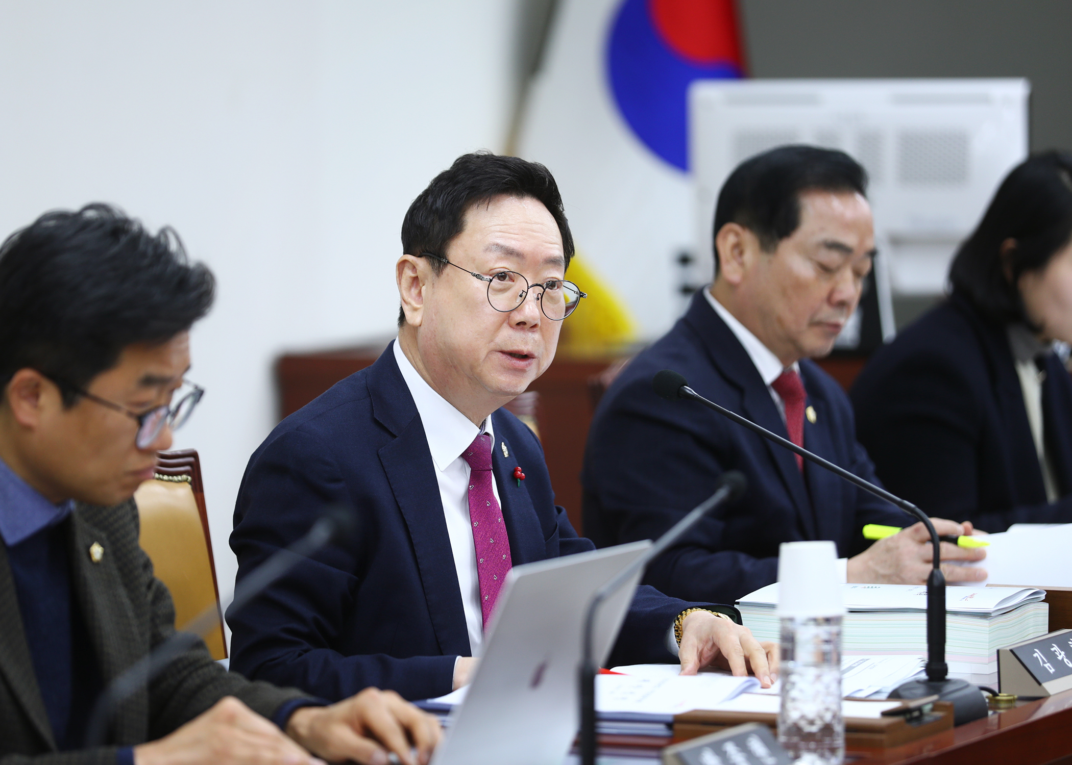 제328회 임시회 행정교육위원회 - 8