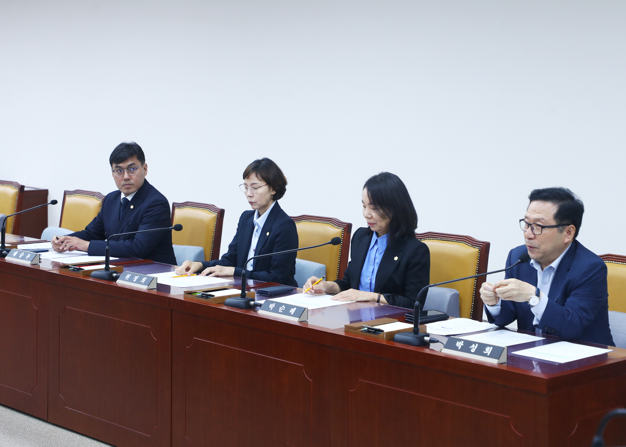 제333회 임시회 운영위원회 - 6