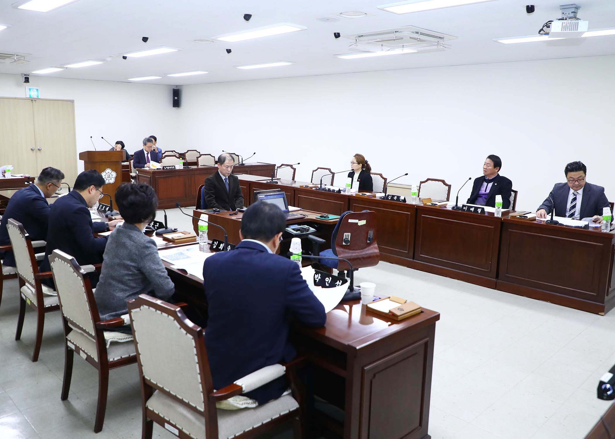 제261회 정례회 도시건설위원회 - 8