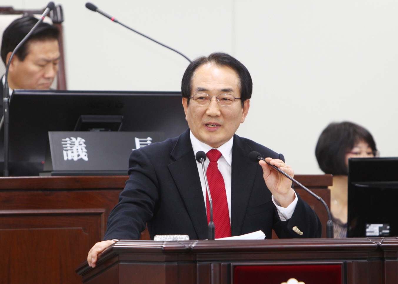 제216회 송파구의회 임시회 - 1