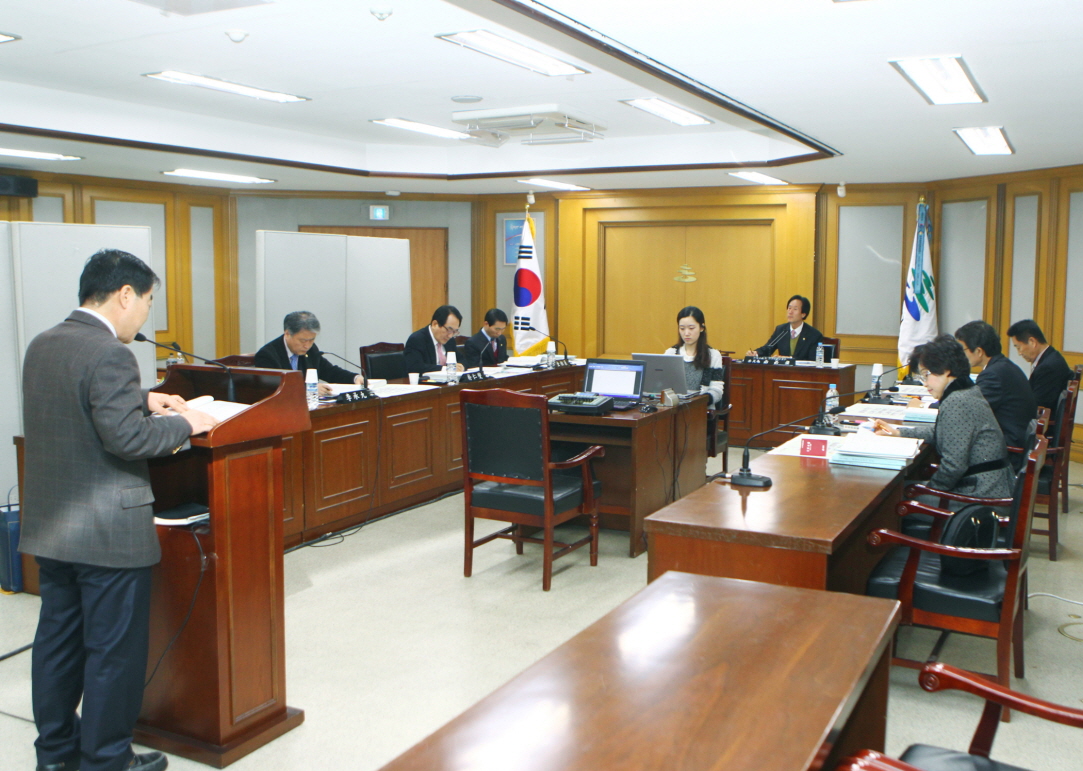 2013 행정사무감사 1일차 - 1