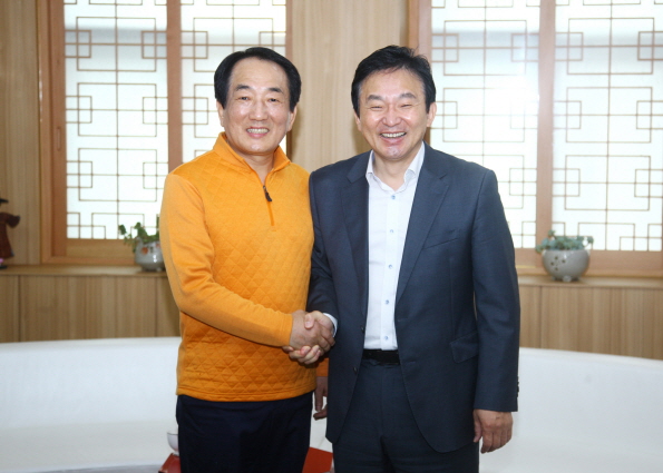 2015년 하반기 송파구의회 의원 세미나원희룡 제주도지사 면담 - 1