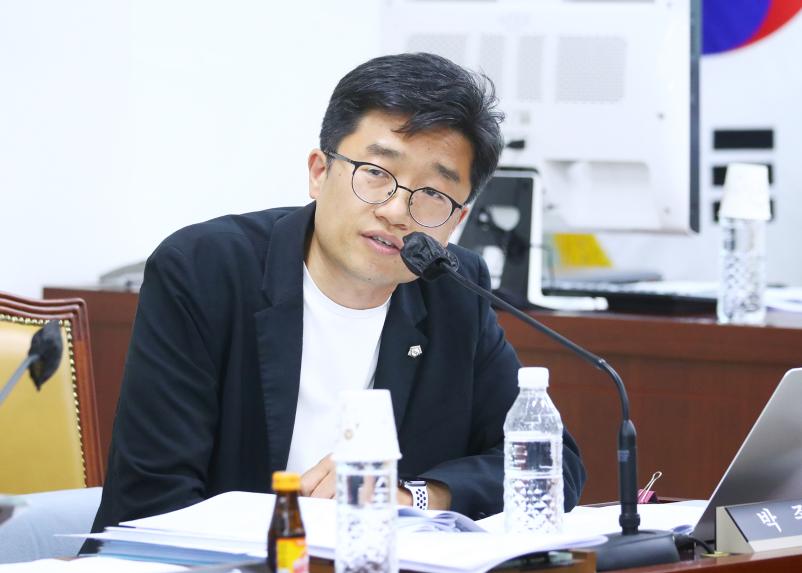 제302회 임시회 행정교육위원회