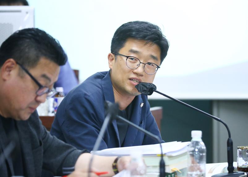 제303회 정례회 행정교육위원회