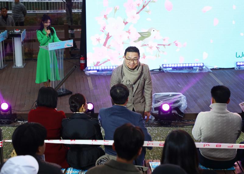 2025 호수벚꽃축제