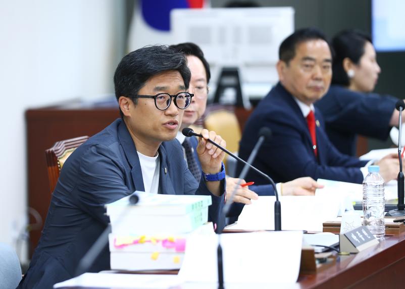 제323회 정례회 행정교육위원회