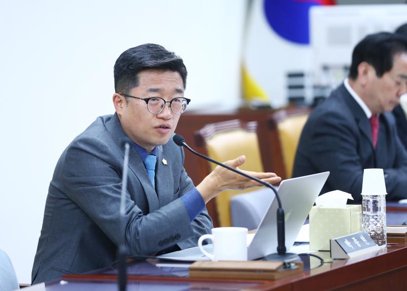 제330회 임시회 행정교육위원회