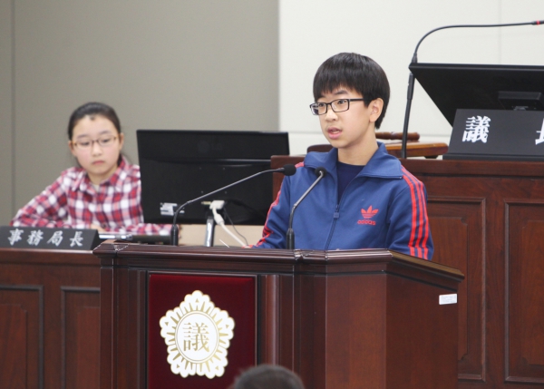 잠일 초등학교 - 청소년의회교실