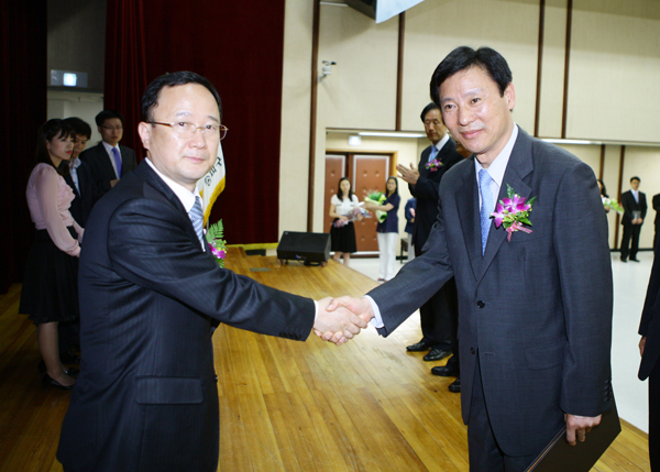 제5대 지방동시선거 당선증 교부식 이배철 의원