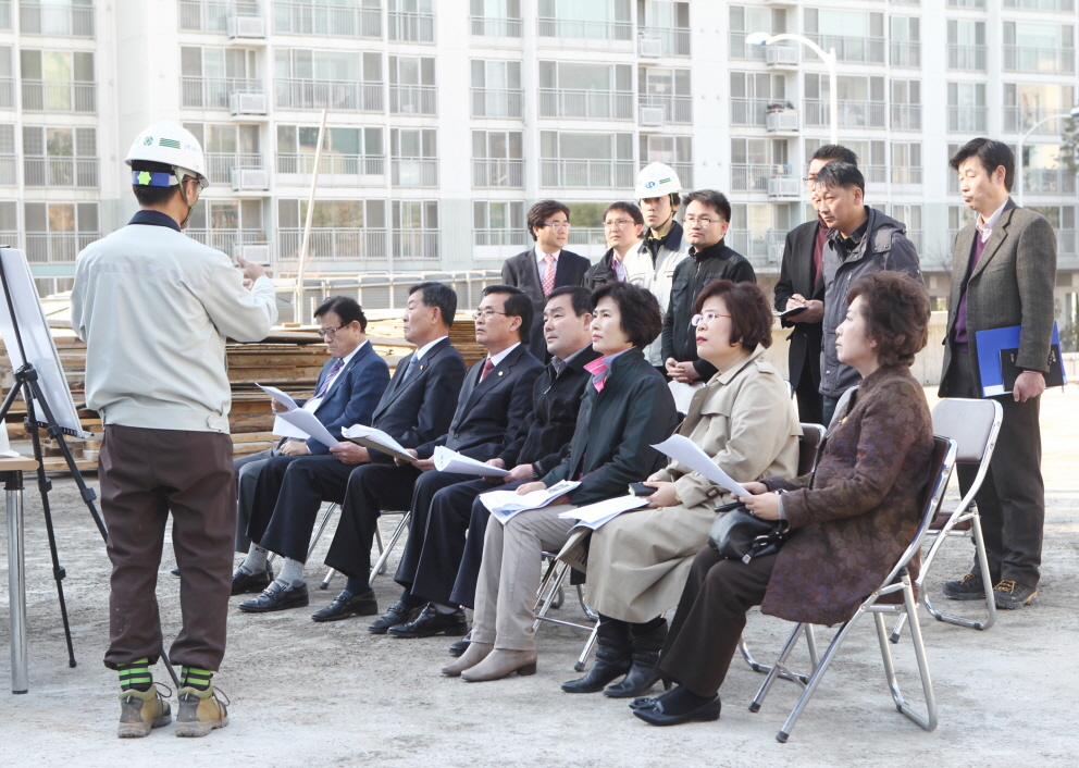 행정보건위원회 현장방문 -도서관공사현장-