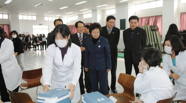 행정보건위원회 현장방문 - 잠실여고(신종플루 예방접종)