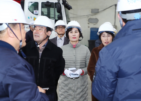 체조경기장 시설개선 공사 현장 방문