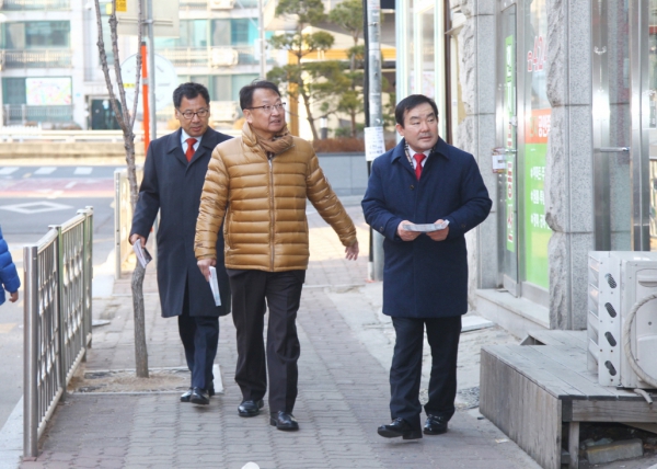 설 맞이 석촌시장 주민인사