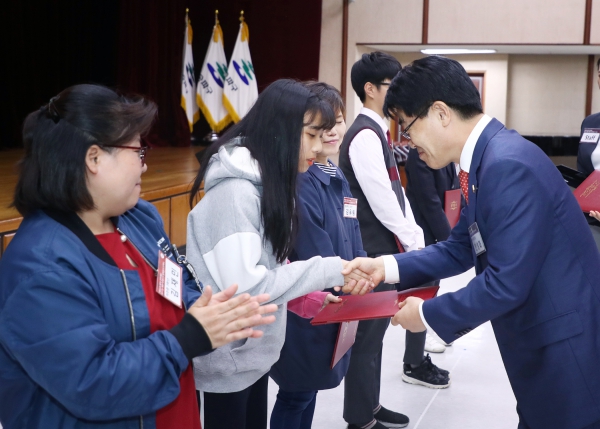 송파, 롯데 장학재단 제4기 장학증서 수여식