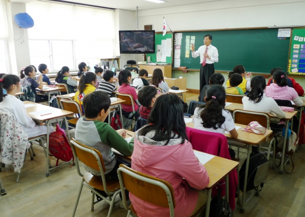 김철한 의장 마천초등학교 일일교사 